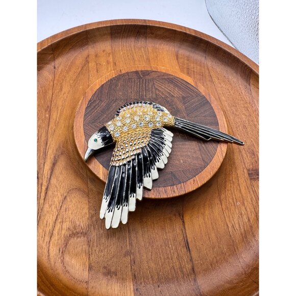 Vintage Jewelry - Large Stylized Bird Brooch Encrusted Rhinestones Goldtone Black White Enamel Pin